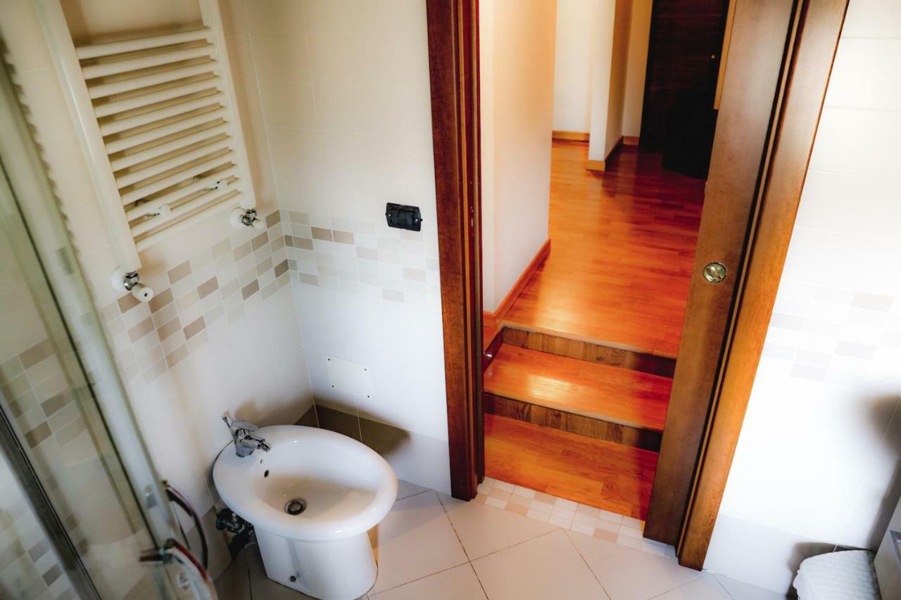 Spicchi Di Sole Bed and Breakfast Neapel Exteriör bild