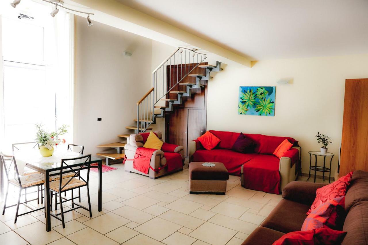 Spicchi Di Sole Bed and Breakfast Neapel Exteriör bild